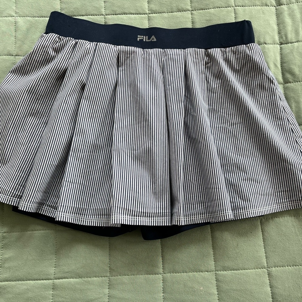 FILA Tennis Skirt Blue White Stripes Navy Shorts Size Medium - Picture 14 of 16